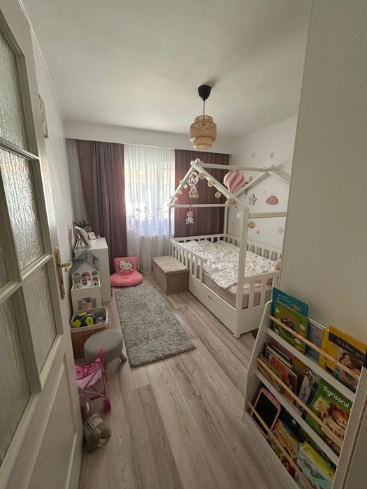 Vand apartament 3 camere Stadion, 70 mp+ garaj sub bloc