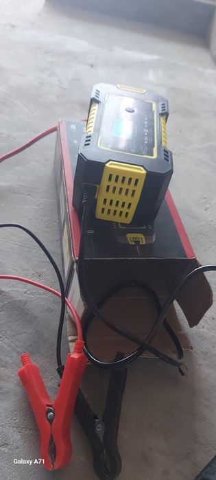 Зарядник акумлятира