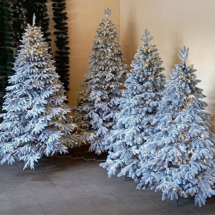 Живые,искуственные елки , зеленая