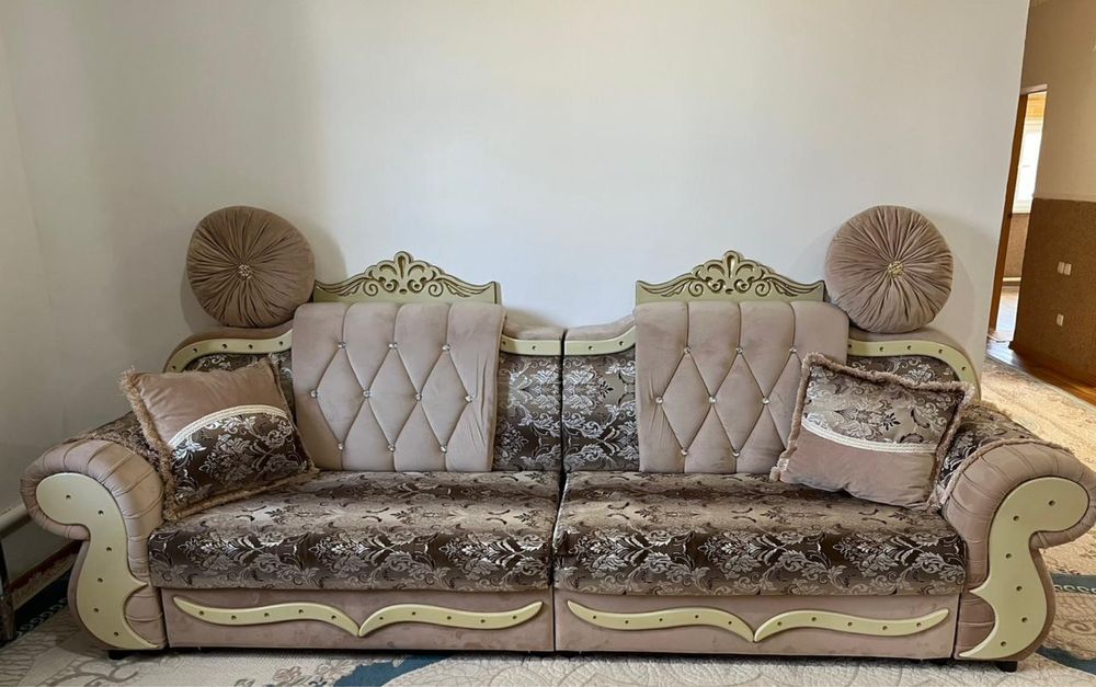 Диван сатылады 90.000тг (торг)