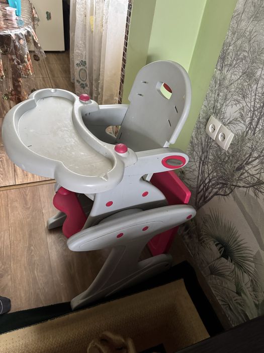 Продам детский стол