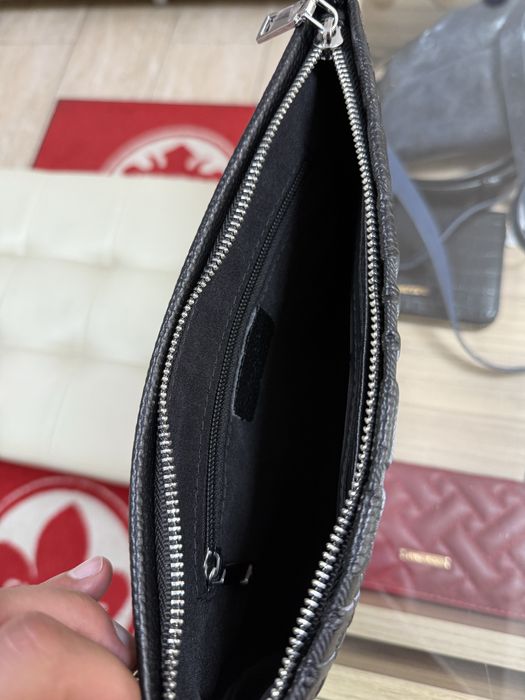 Стилен мъжки клъч, Естествена кожа