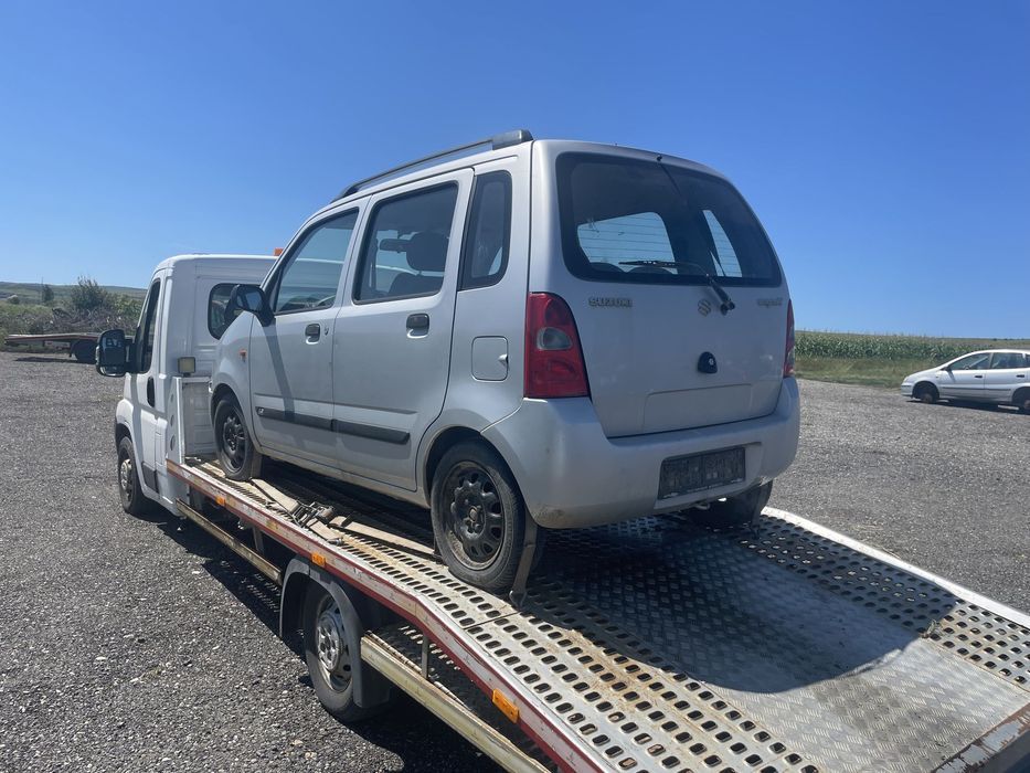 Dezmembrez piese Suzuki Wagon
