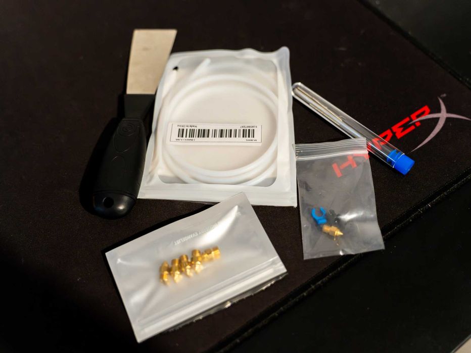 Ender 3 V2 Neo + Accesorii + Nozzle-uri + Tub PTFE (Kit Complet)