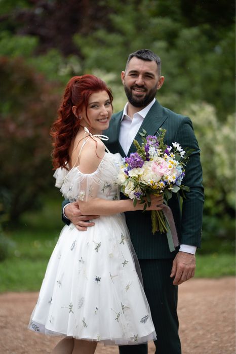 Servicii foto pentru: Cununie; Botez; Maternity; Trash the dress, etc.