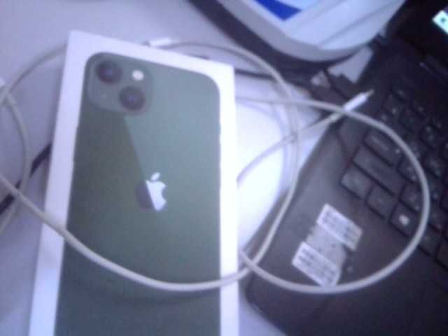 смартфон APPLE 13