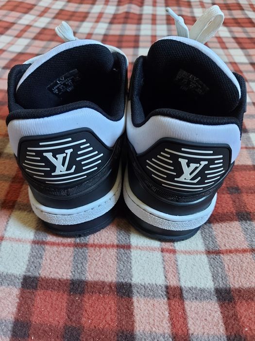 Adidași Louis Vuitton