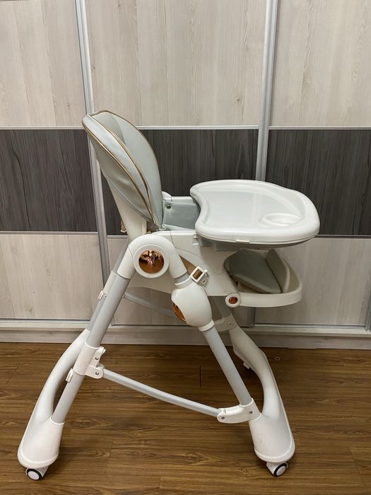 Стульчик для кормления Kidilo в отличном состоянии