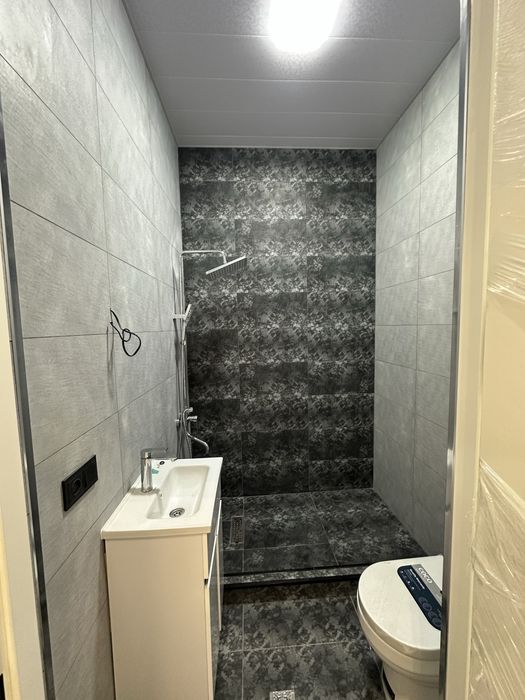 Учкахрамонда уй сотилади. 1.9 сотих 6 хона  155000 газ сув.