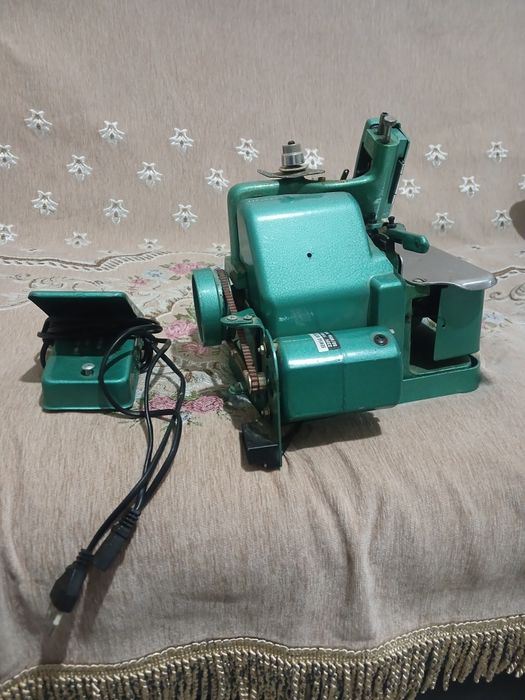 Продам швеиная машинка  оверлок.