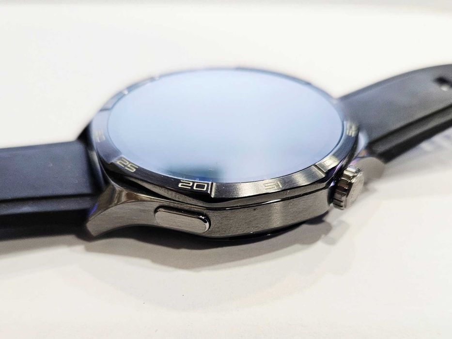 Часовника Huawei Watch GT 5 46mm 00791-26