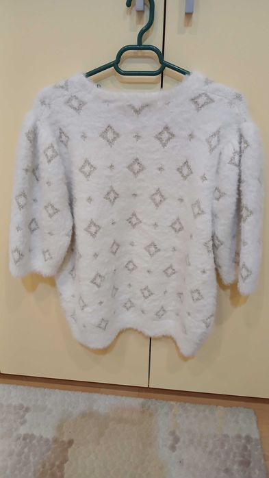 Pulover Holly White mas M