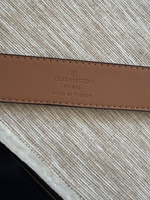 Curea Louis Vuitton maro