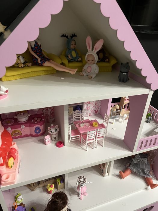 Домик кукольный деревянный