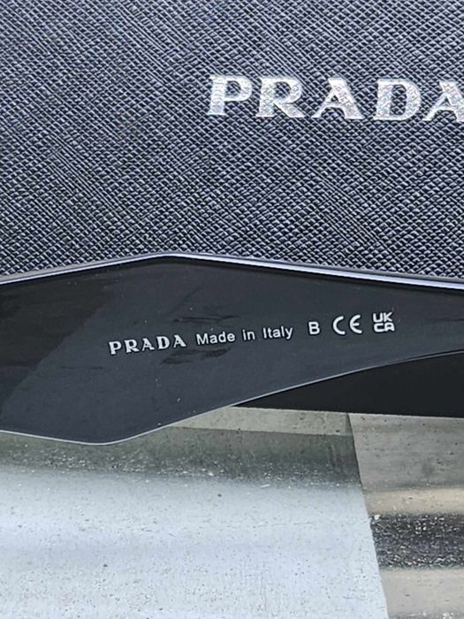 Слънчеви очела PRADA