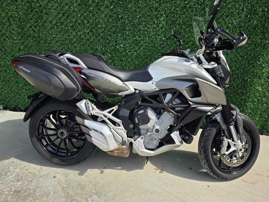 MV Augusta Stradale 800 ABS