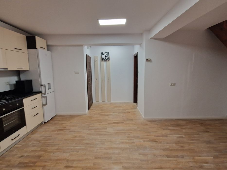Gradina cu magnolii 2 camere Proprietar