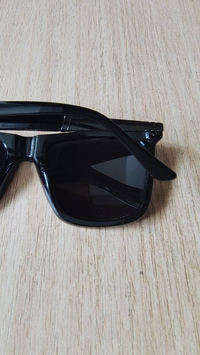 Vand ochelari de soare