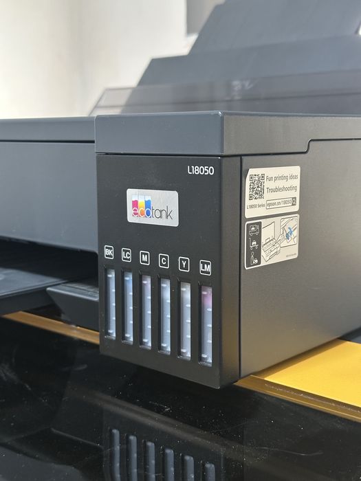 Продам цветной струйный принтер Epson L18050