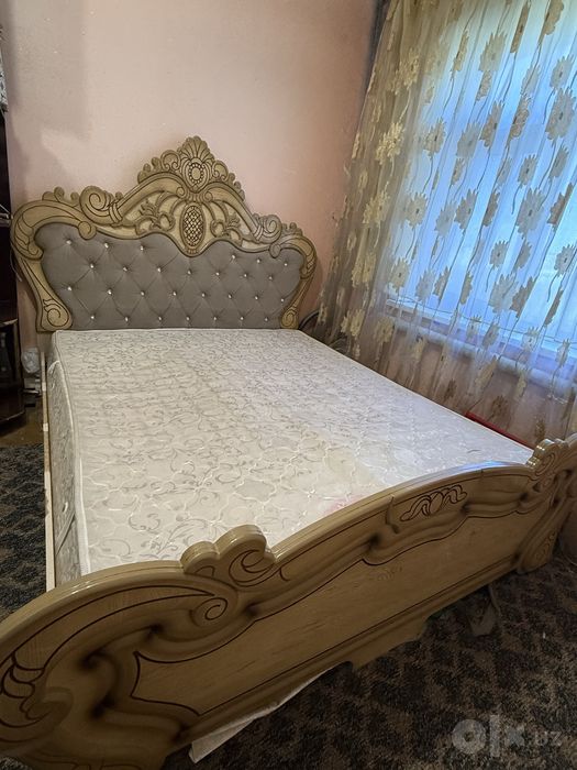 Двухспальняя кровать
