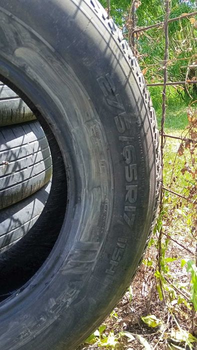 Продам шину 275/65R17