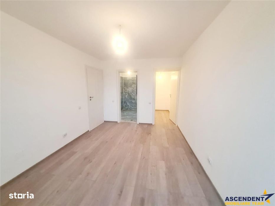 Vila superba cu 5 camere, intabulata 2025, P+E, toate utilitatile.  Ha