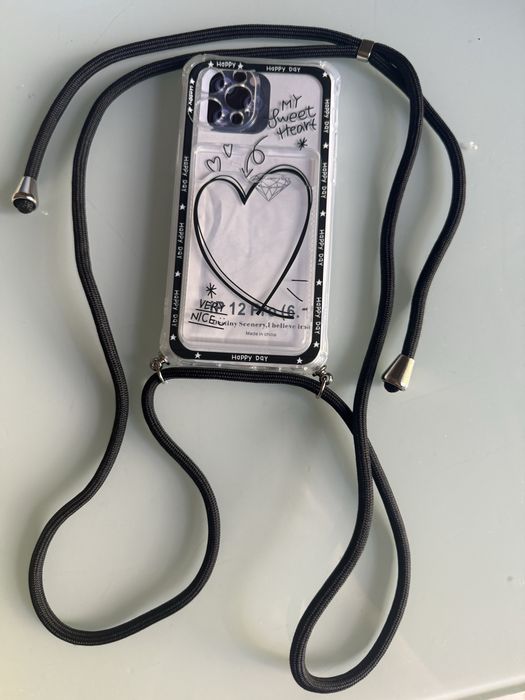 Кейс за Iphone 12 pro с връзка