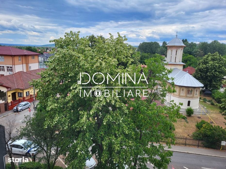 Vanzare apartament cu 3 camere, strada Garofitei, zona 1 Mai