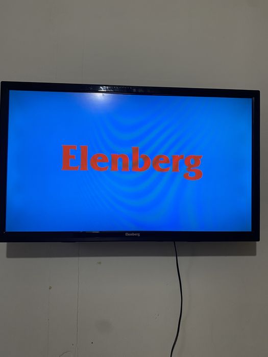 Телевизор с документами