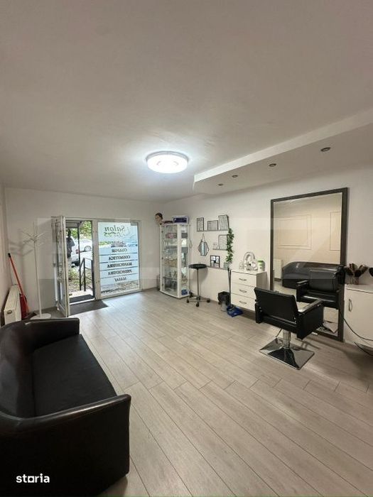 Apartament de 3 camere, parter inalt, spatiu comercial — fotografia 1