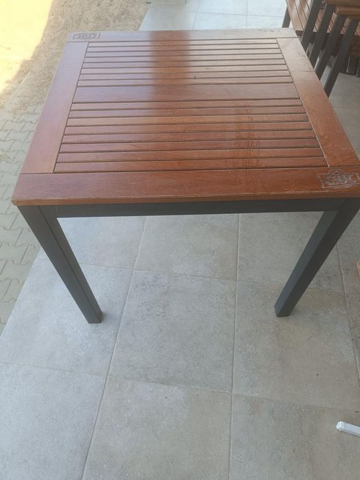 Mobilier terasa  cadru metalic