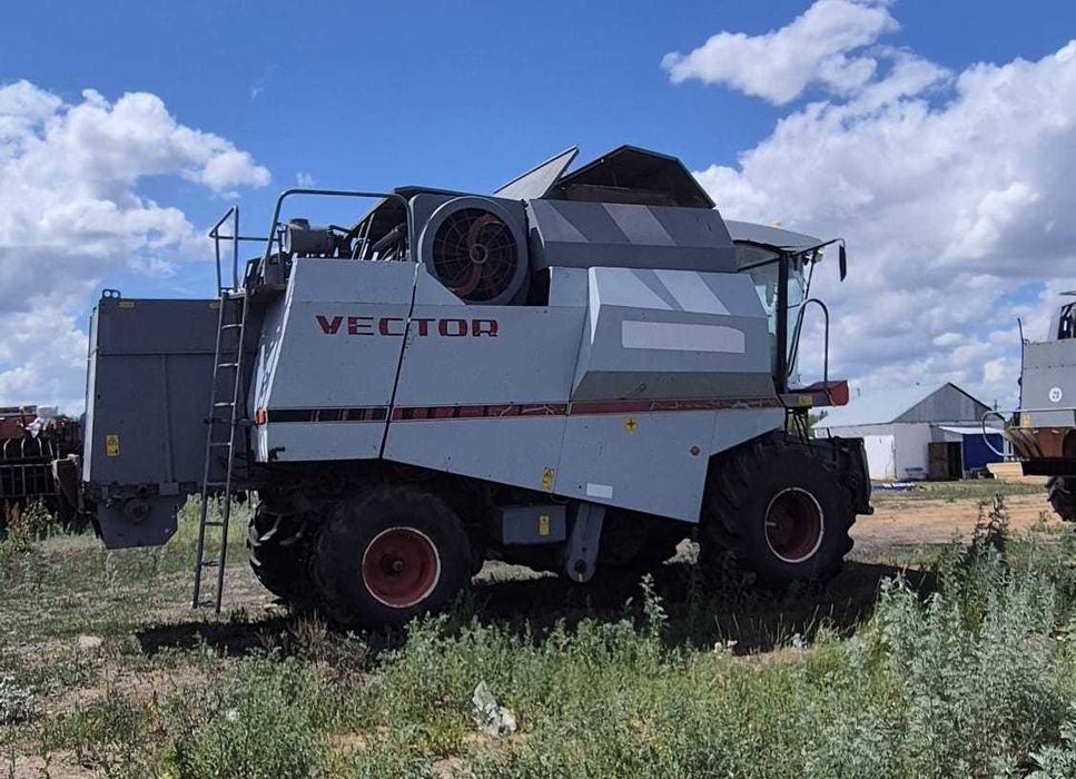 Продам Комбайн Вектор 410