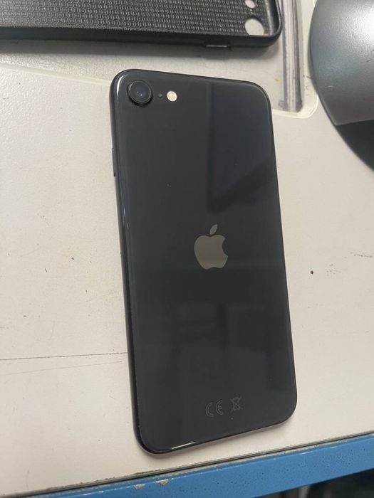 Iphone se 2020 бу