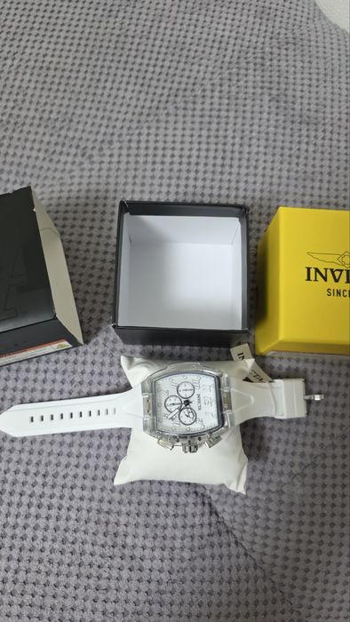 Часовник Invicta