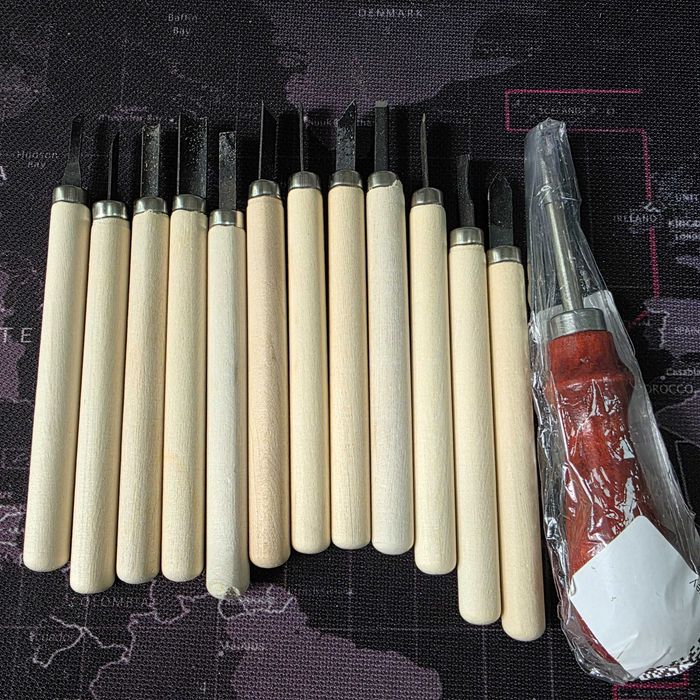 Набор резцов (ножей) по дереву 12 штук