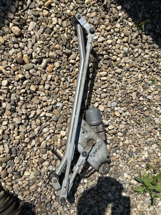 Vand ansamblu de stergatoare cu motoras Dacia Sandero 1! 2005-2009