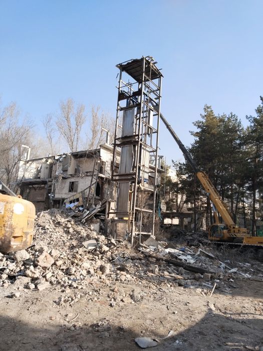 Лифты этажа 4этаж