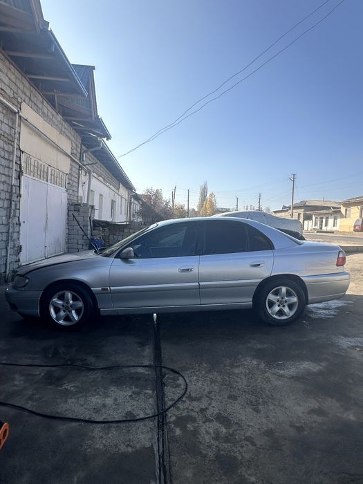 Opel omega b 2001