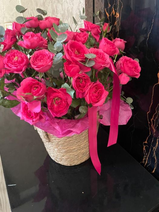 Б/у букет свежие, кустовые розы