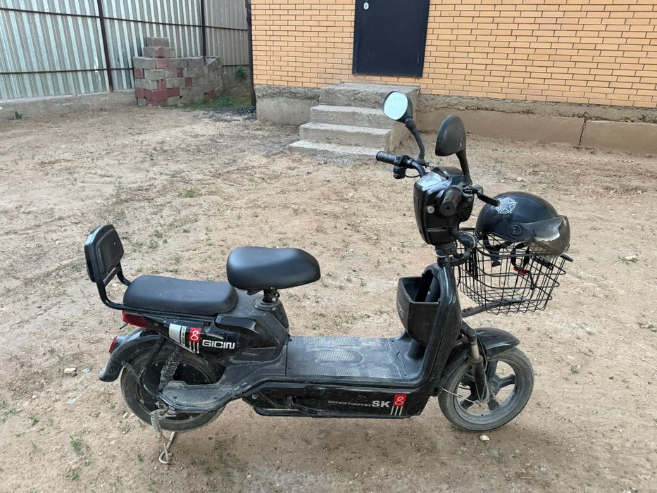 Продам электро скутер sk8