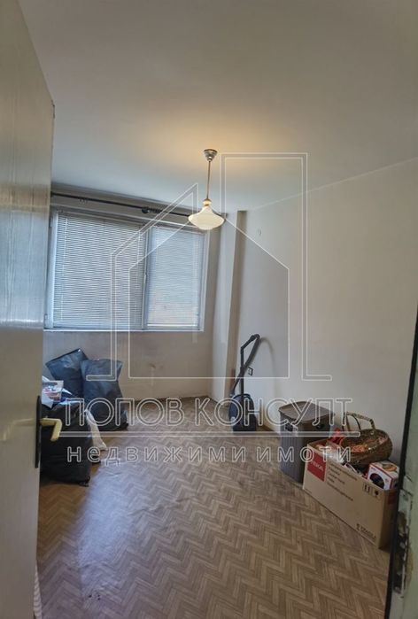 Продава се Тристаен апартамент в Пловдив, Младежки Хълм - 80 кв.м за 2188 €/кв.м - Снимка #8