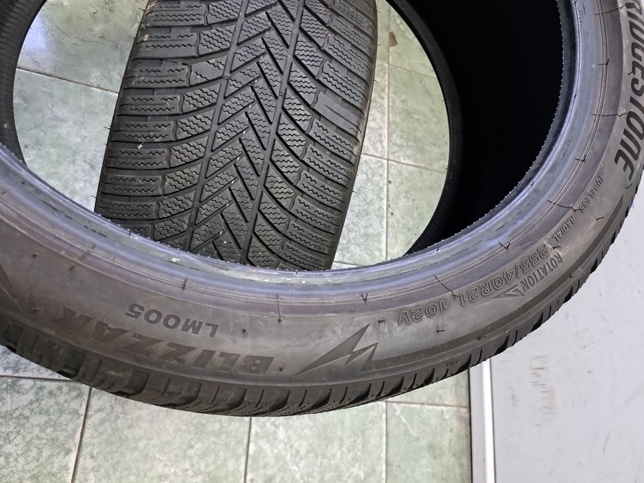 2 anvelope 255/40 R21 Bridgestone