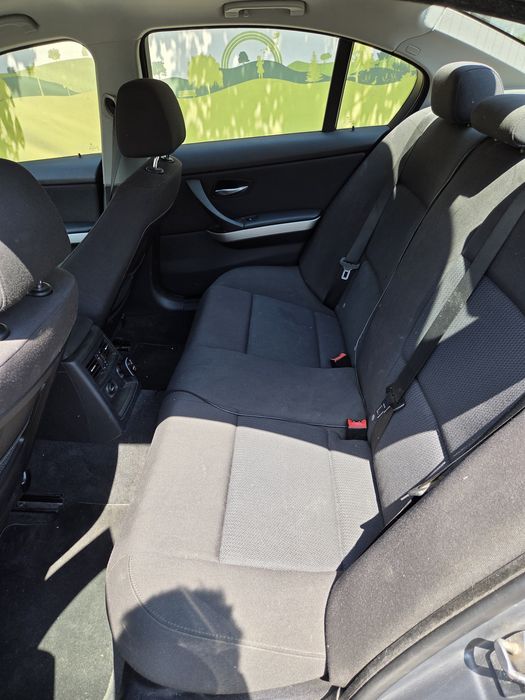 BMW Seria 3 2010 — imagine 5