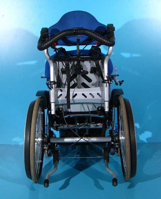 Scaun cu rotile pentru copii Hoggi - latime sezut 26 cm