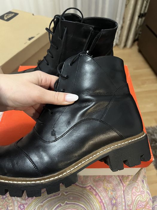 Bocanci piele natuala culoare neagra