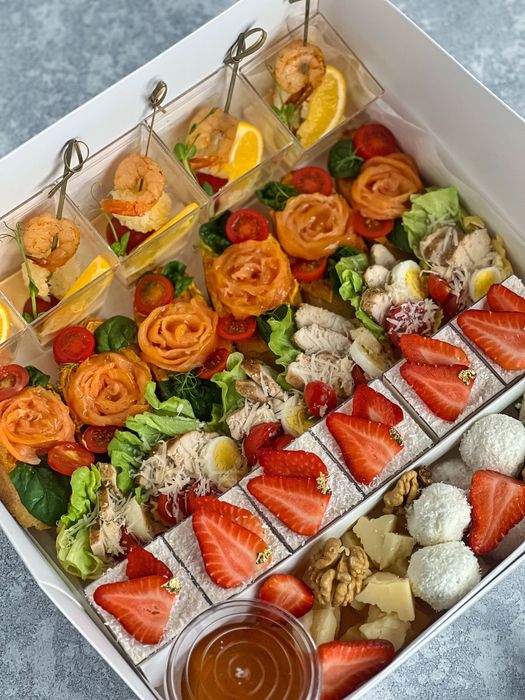 Фуршет, кейтеринг, гастробоксы