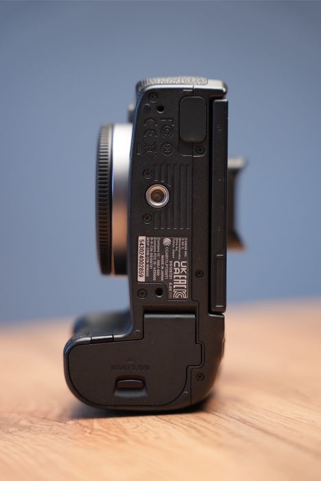 Canon R сатылады
