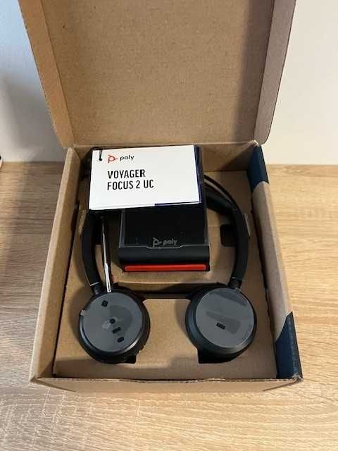 Casti Poly 4320 cu stand