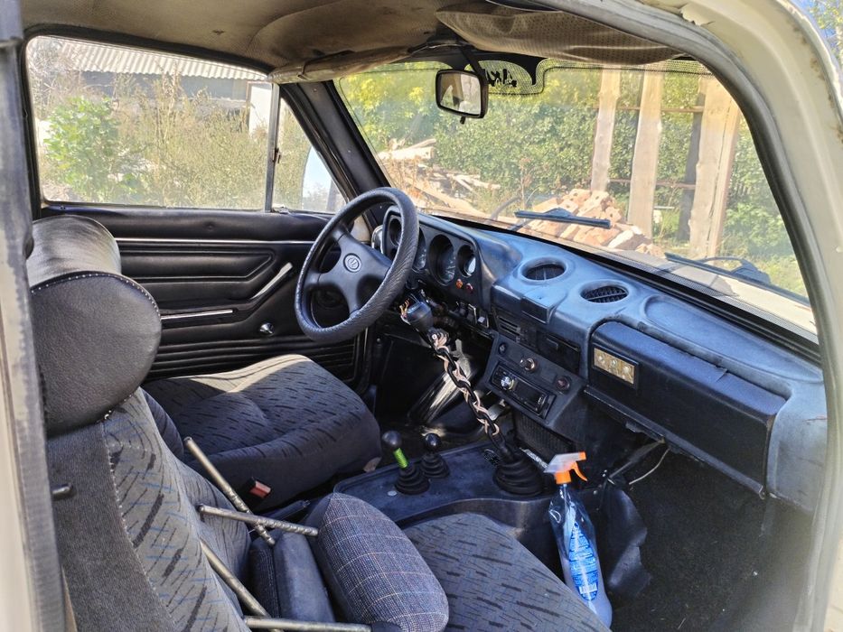 Нива 4х4 , с прицепом.