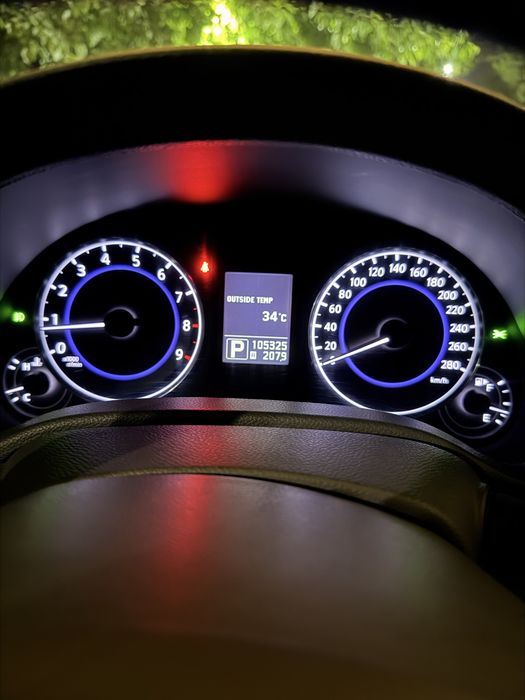 Infiniti Supper Sport 2012 moshina Idialniy